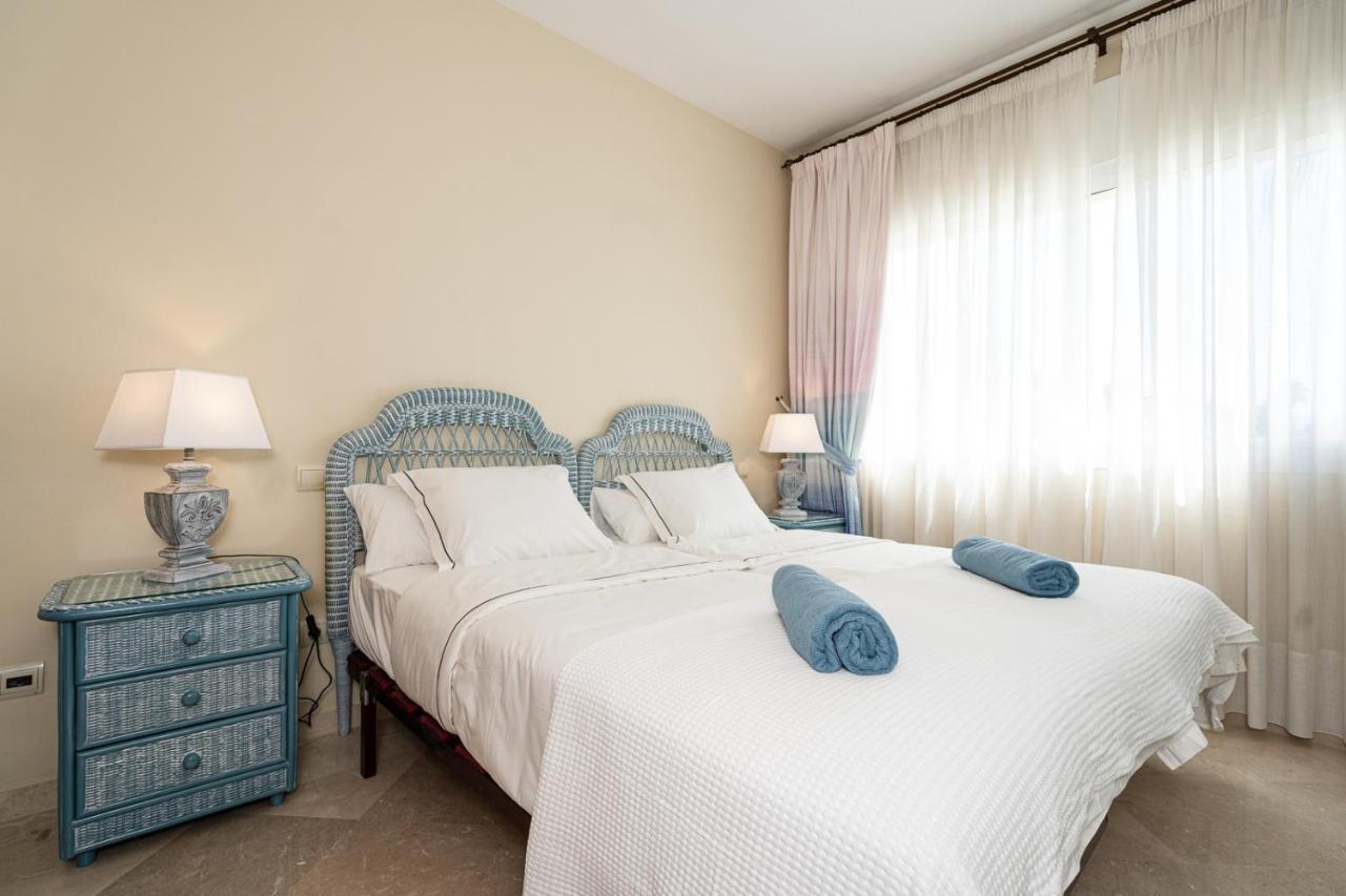 Costalita Beach Apartment 埃斯特波纳 外观 照片